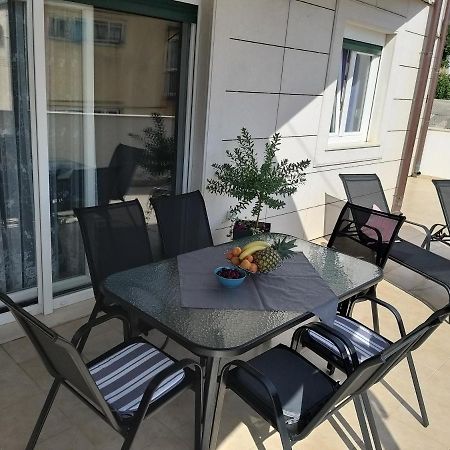 3 Bedroom Apartment With Terrace And Free Parking Split Exterior foto